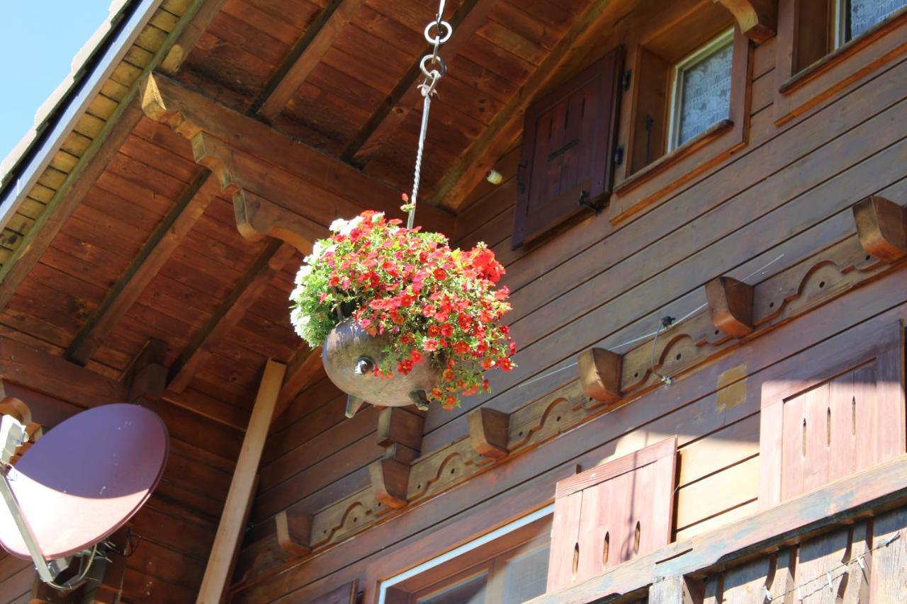 Chalet Le Slalom Arveyes Bagian luar foto
